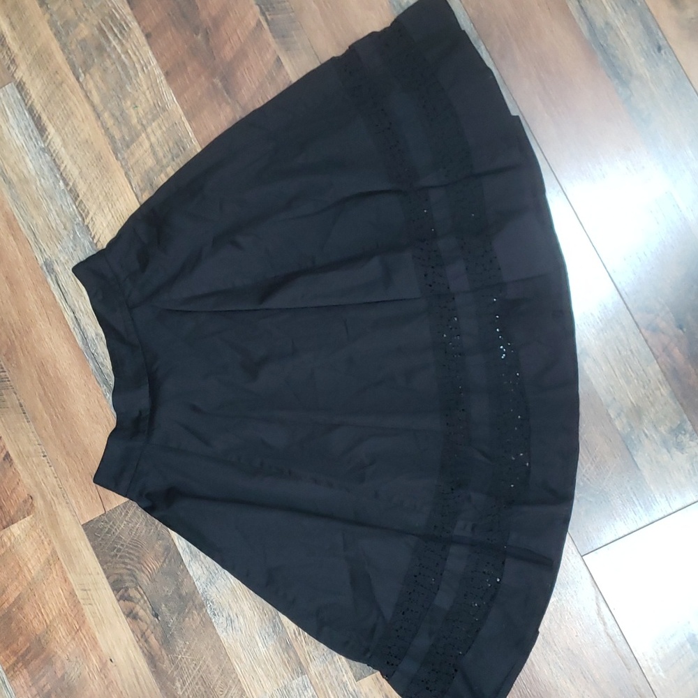 Amanda + Chelsea Black Full A-line Knee-length Skirt with Lace Inserts, Size 4